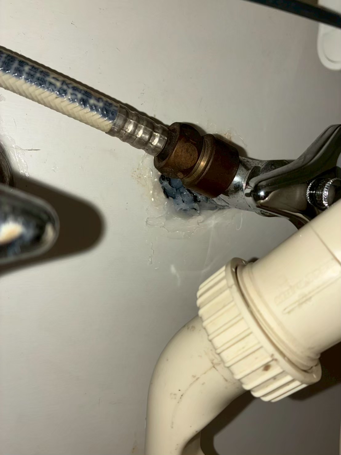 福岡県福岡市　ネズミによる被害　K様邸　駆除実績