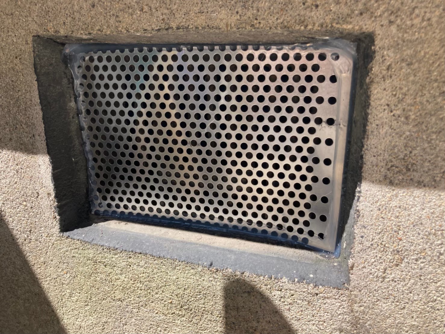 イタチによる被害　Y様邸　駆除実績