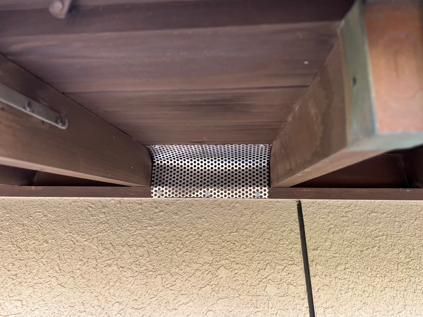 福岡県飯塚市　イタチによる被害　S様邸　駆除実績