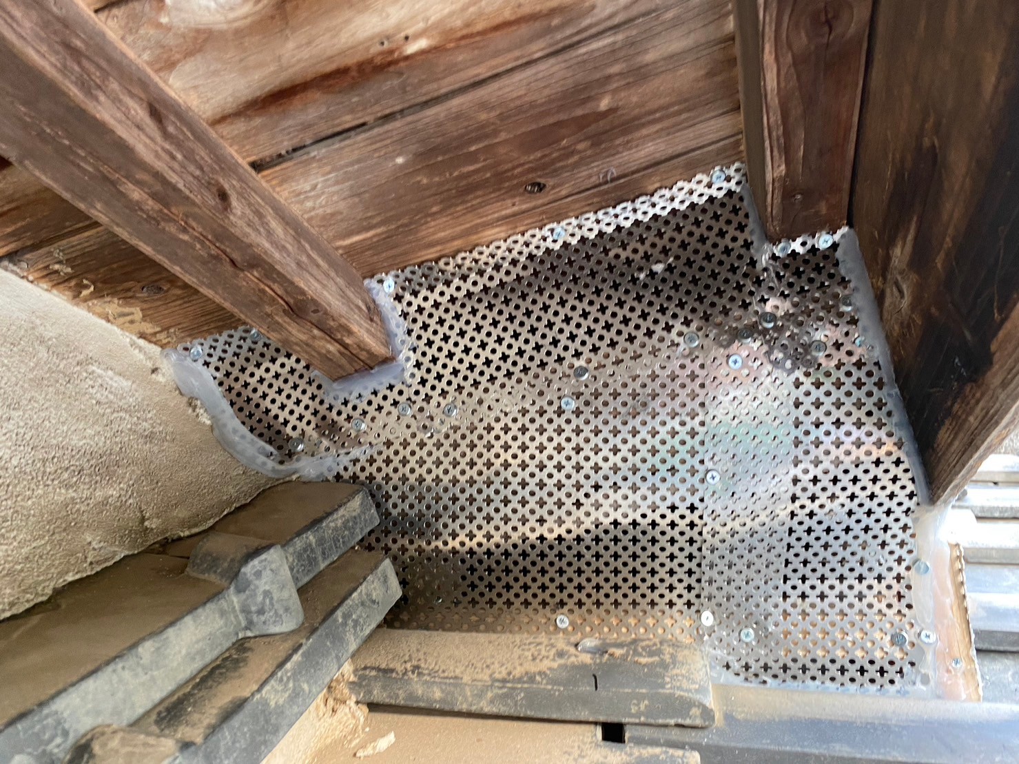 佐賀県武雄市　アライグマによる被害　M様邸　駆除実績