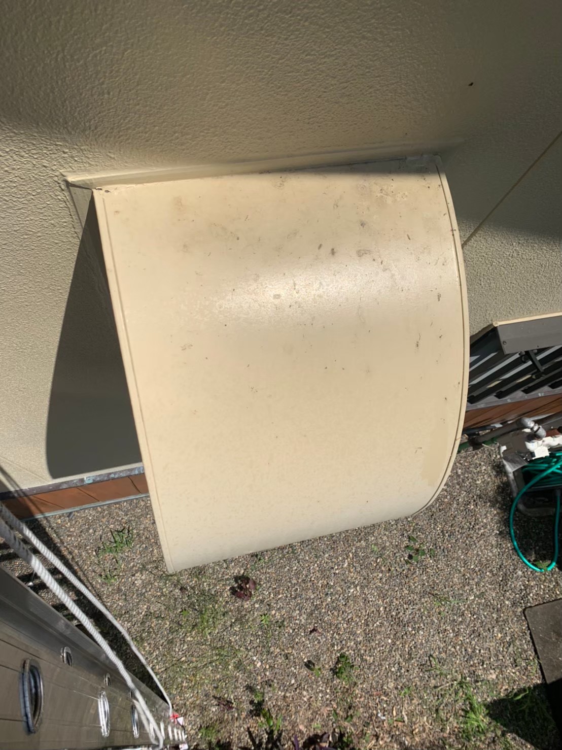 コウモリによる被害　N様邸　駆除実績