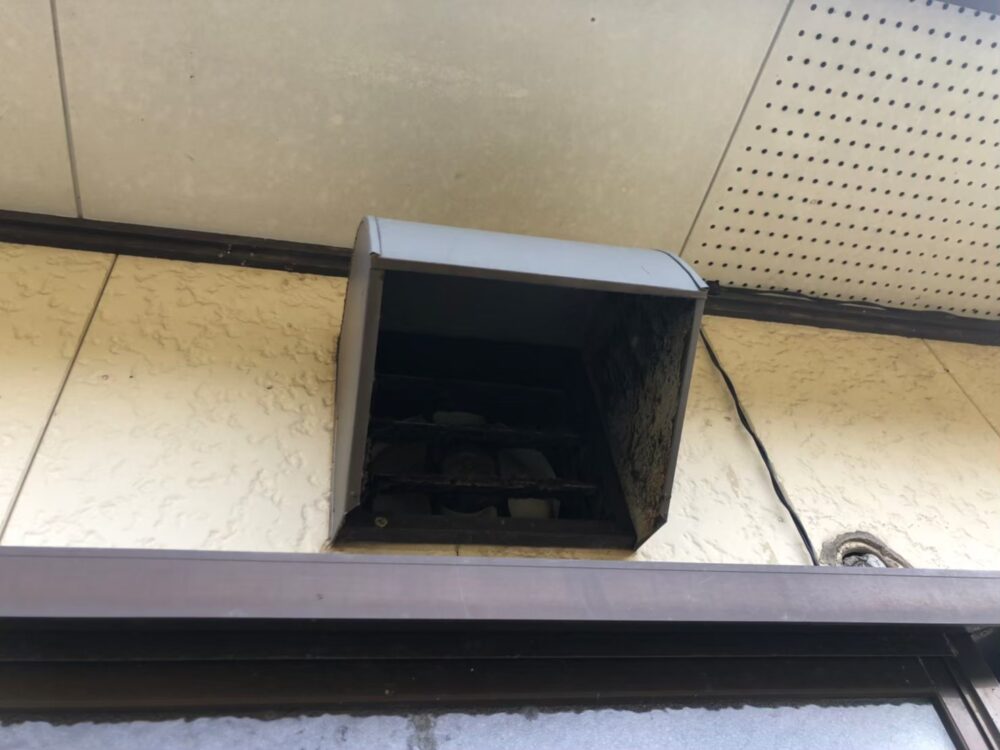 イタチによる被害　株式会社T　M様　駆除実績